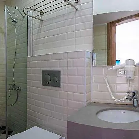 Okda Szálloda